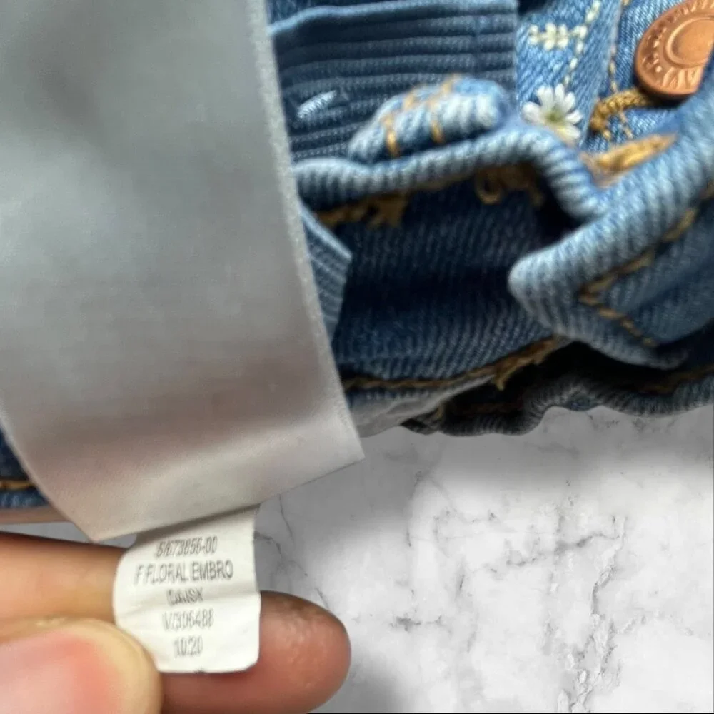 Old Navy Toddler Girls 4T Adjustable Denim Daisy-Embroidered Frayed Hem Shorts‎